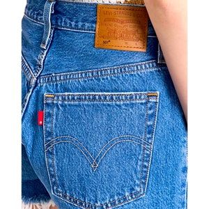 Vintage Levi shorts size 29